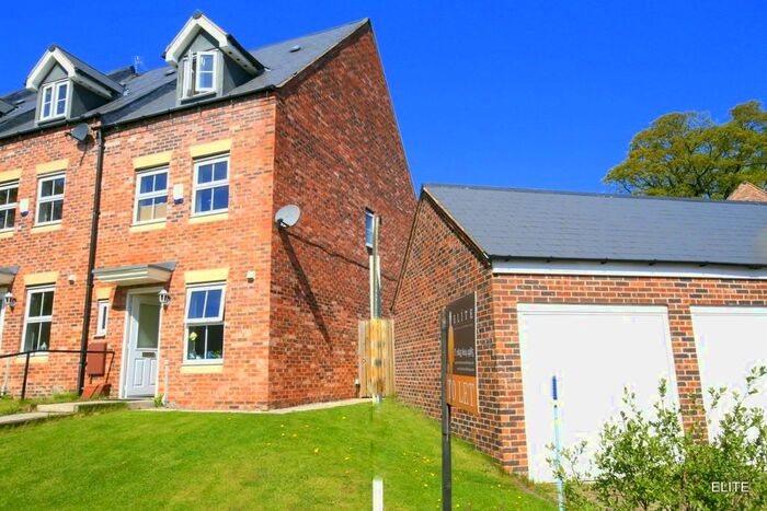 3 Bedroom Town House To Rent In Old Dryburn Way, Durham, DH1