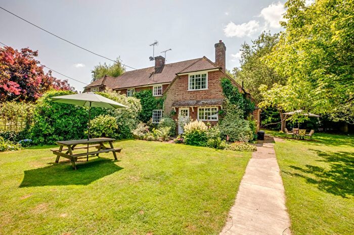 3 Bedroom Cottage For Sale In Hale Road, Wendover, HP22