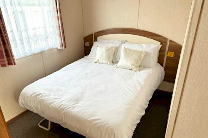 2 Bedroom Caravan For Sale In Harts Holiday Park, Leysdown Road, Isle Of Sheppey, Kent, ME12