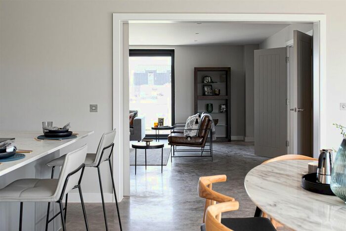 3 Bedroom Property For Sale In Home Farm Barns, Shadowbrook Lane, Hampton-In-Arden, B92