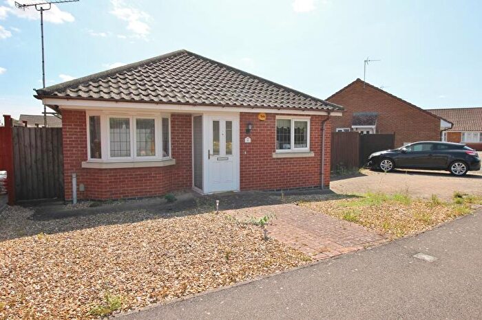 2 Bedroom Bungalow For Sale In Burton Road, Spalding, Lincolnshire, PE11