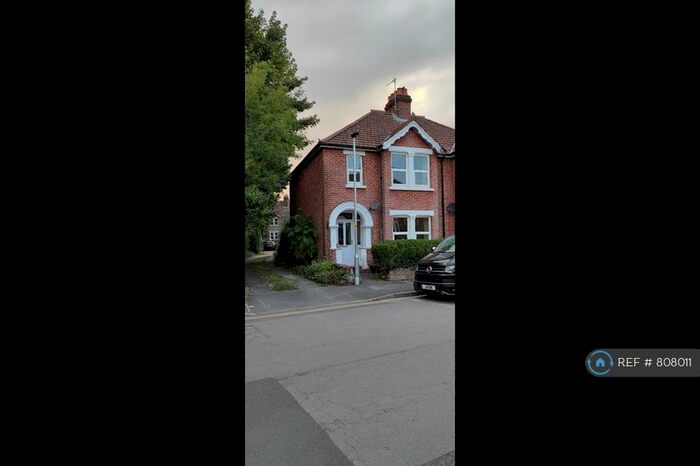 2 Bedroom End Of Terrace House To Rent In Ayleswade Road, Salisbury, SP2