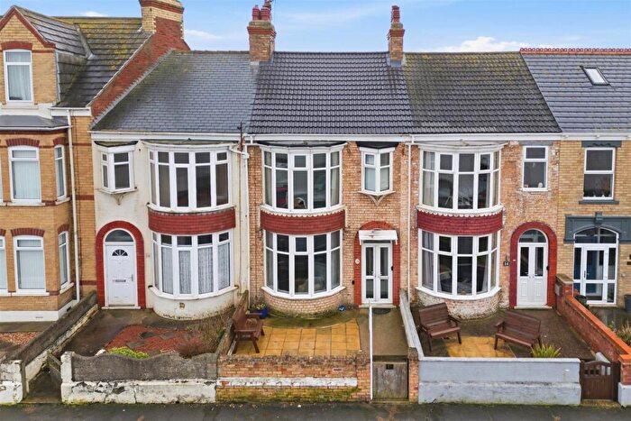 3 Bedroom Terraced House For Sale In The Promenade, Withernsea, HU19