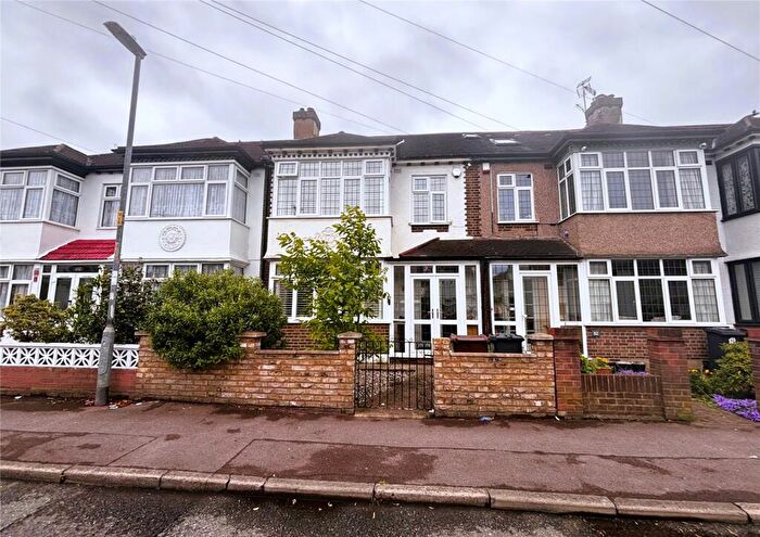3 Bedroom Terraced House For Sale In Mill Lane, Chadwell Heath, RM6