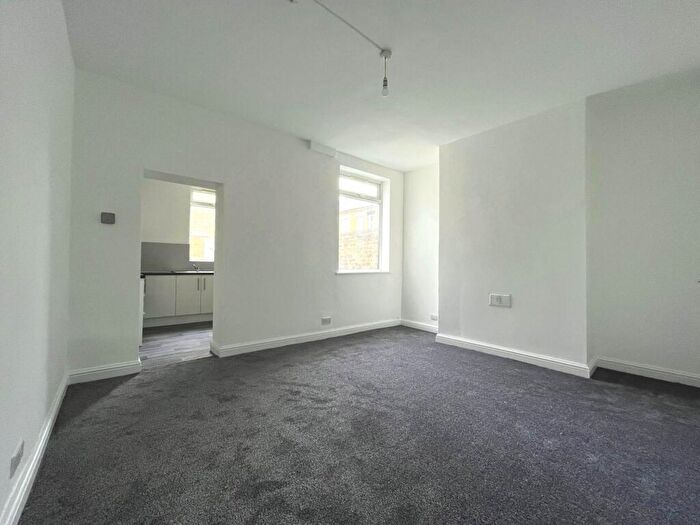 2 Bedroom End Of Terrace House To Rent In Howgill Street, Clayton, M11