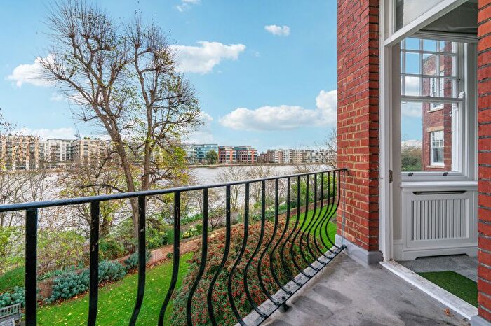 3 Bedroom Flat To Rent In Riverview Gardens, Barnes, SW13