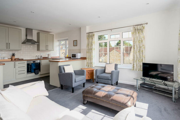 2 Bedroom Apartment To Rent In Solsbury Lane, Bath, BA1