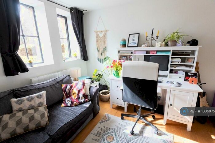 1 Bedroom Flat To Rent In Clock Court, London, E11