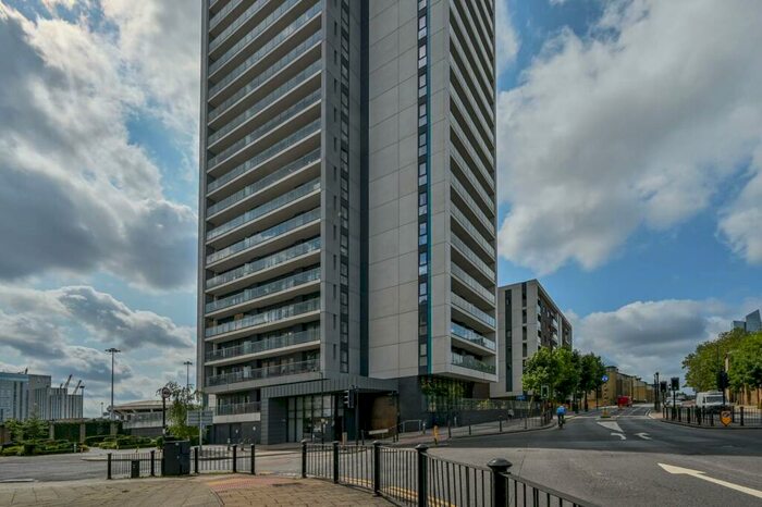 1 Bedroom Flat To Rent In Horizons Tower, Canary Wharf, London, E14