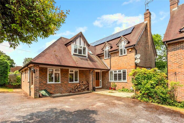 5 Bedroom Detached House For Sale In The Shrave, Four Marks, Alton, Hampshire, GU34