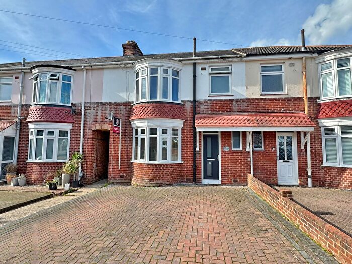 3 Bedroom Terraced House For Sale In Birdwood Grove, Portchester, PO16