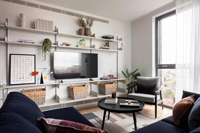3 Bedroom Apartment To Rent In Author Kings Cross, York Way, London, N1