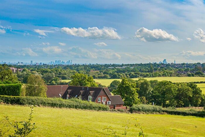 2 Bedroom Apartment For Sale In The Canthook, Old Royal Chace, Enfield, EN2