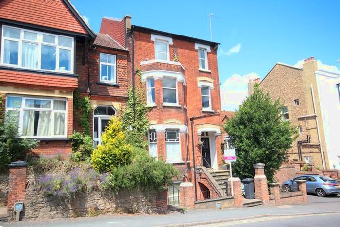 2 Bedroom Flat To Rent In Farnham Road, Guildford, GU2