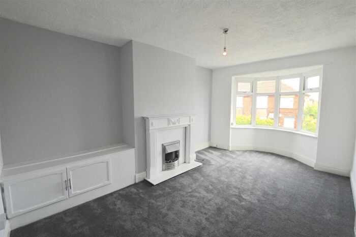 2 Bedroom Flat To Rent In Caroline Gardens, Wallsend, Newcastle Upon Tyne, NE28