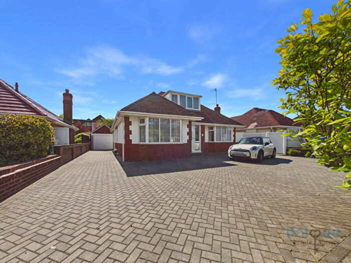 3 Bedroom Bungalow For Sale In St. Thomas Road, Lytham St. Annes, FY8
