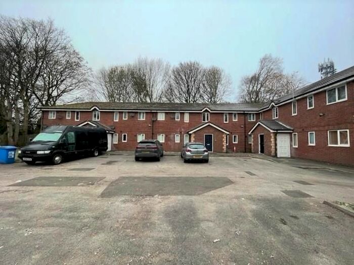 1 Bedroom Flat For Sale In Sandy Lane, Rochdale, OL11