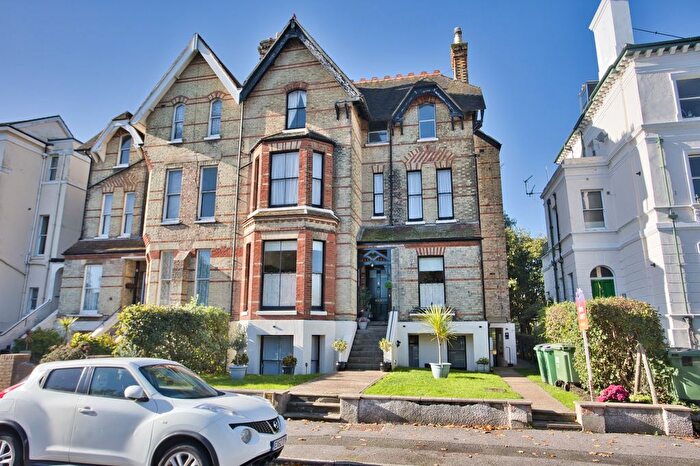 3 Bedroom Flat For Sale In Castle Hill Avenue, Folkestone, CT20