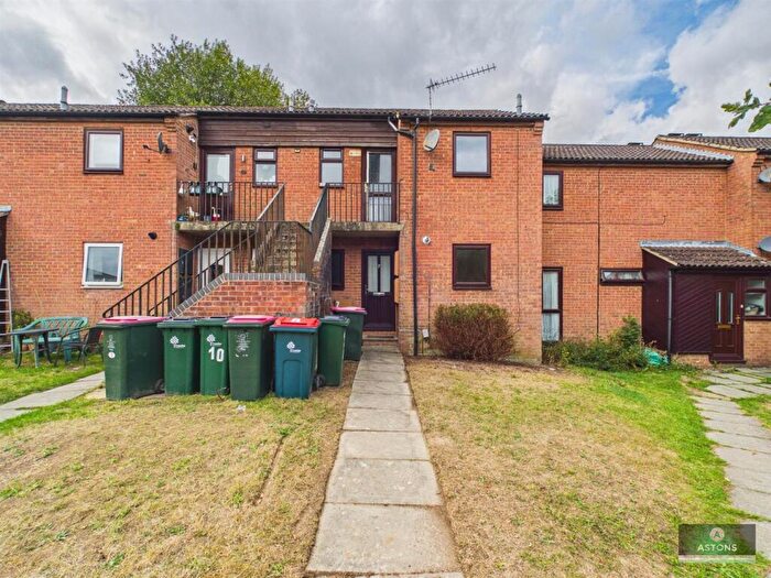 1 Bedroom Maisonette To Rent In Greenways Walk, Tollgate Hill, RH11