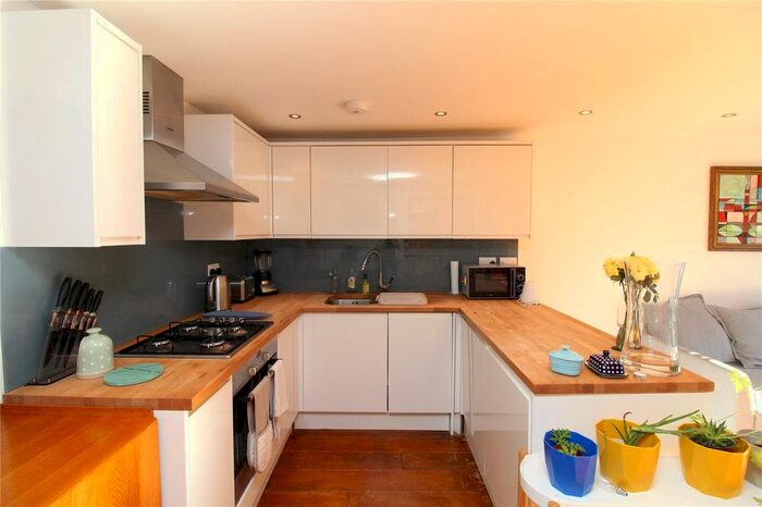 1 Bedroom Flat To Rent In Brownlow Road, London, N3