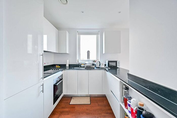 1 Bedroom Flat To Rent In Duncombe House, Victory Parade, Woolwich, London, SE18