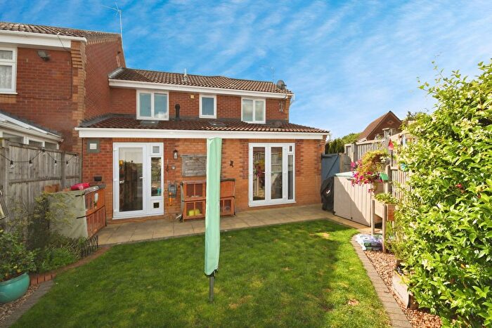 2 Bedroom Terraced House For Sale In Stirling Way, Lincoln, Lincolnshire, LN6