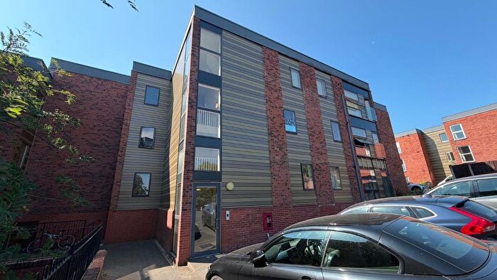 2 Bedroom Flat For Sale In Flat Watermark House, Watermark Close, Nottingham, NG5