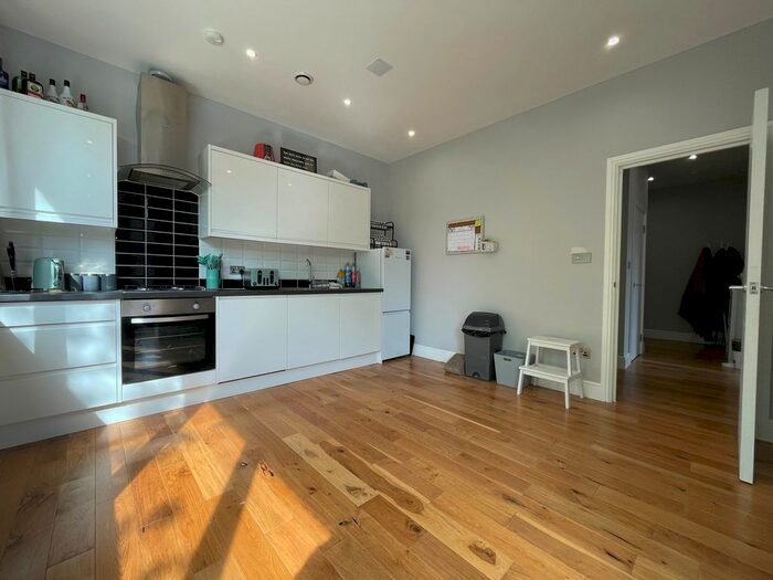 2 Bedroom Flat To Rent In Barley Way, Fleet, GU51