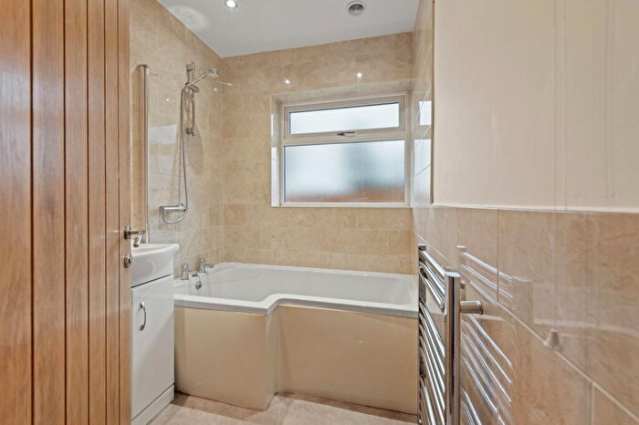 2 Bedroom Detached Bungalow For Sale In Dysart Road/Barrowby Gate In Grantham, NG31