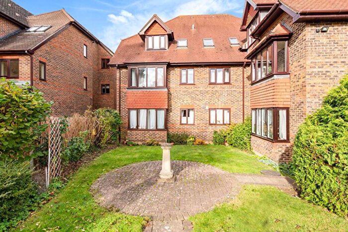 1 Bedroom Flat To Rent In The Mount, B St. James Road, Sutton, SM1