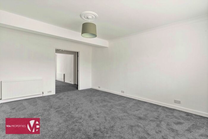 3 Bedroom Terraced House To Rent In Middle Street, Waltham Abbey, EN9