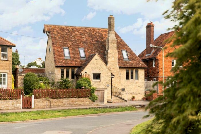 3 Bedroom Detached House To Rent In Charlton, Wantage, OX12