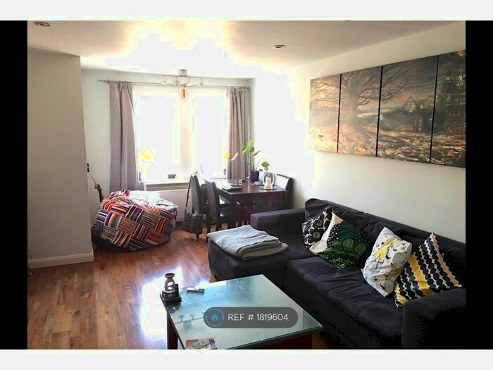 2 Bedroom Flat To Rent In John Archer Way, London, SW18
