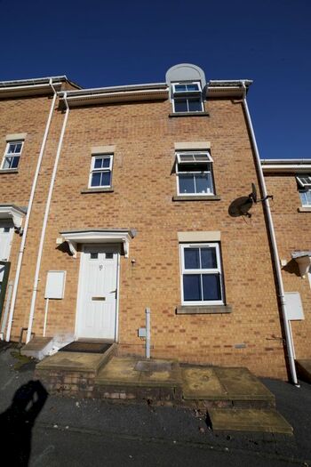 5 Bedroom Terraced House To Rent In Casson Drive, Stoke Park, Bristol, BS16