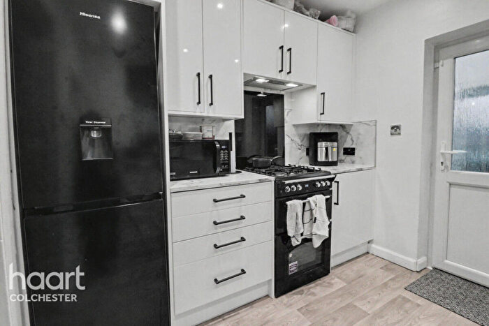 3 Bedroom Semi Detached House To Rent In Hazelton Road, Colchester, CO4