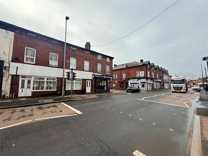 2 Bedroom Flat To Rent In Liverpool Road, Eccles, Manchester, M30