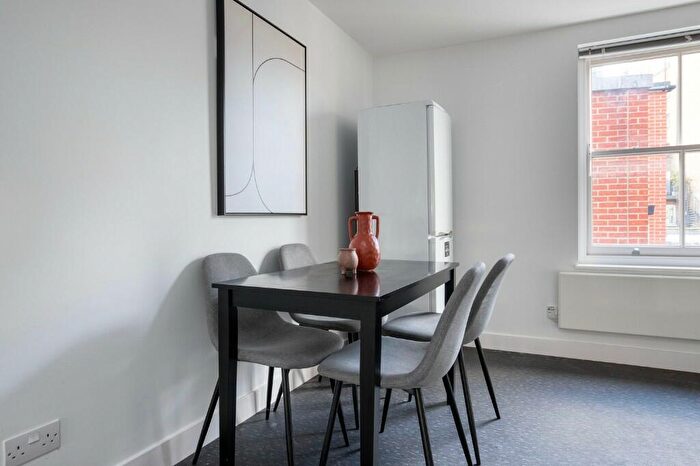 1 Bedroom Apartment To Rent In Aldersgate Street, London, EC1A