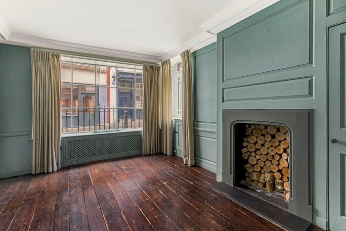 5 Bedroom Town House To Rent In Meard Street, Mayfair, London, W1F