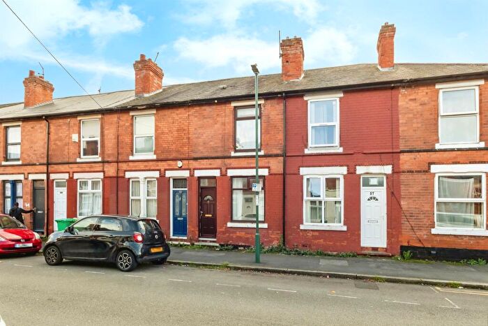 2 Bedroom Terraced House For Sale In Lonsdale Road, Nottingham, NG7