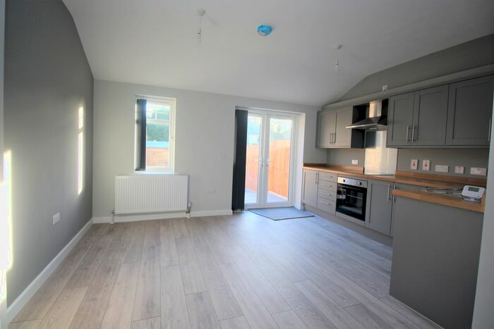 3 Bedroom Semi-Detached House To Rent In Carlton Road, Gosport, PO12