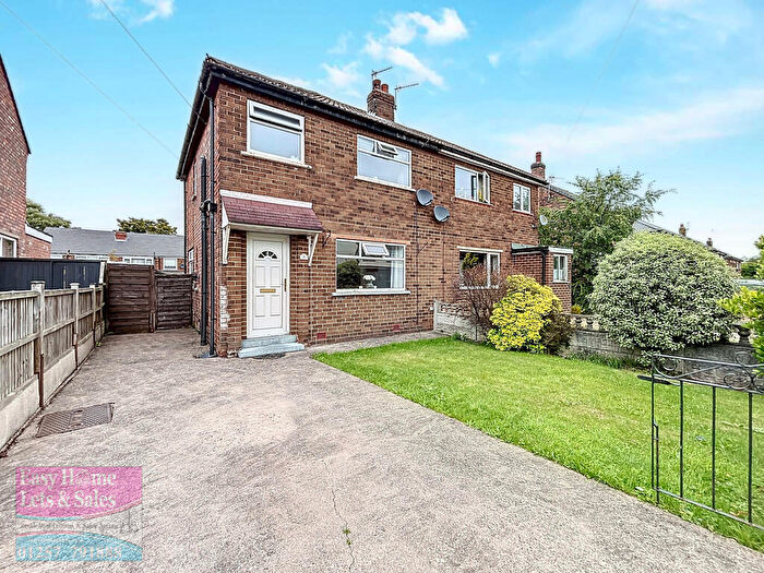3 Bedroom Semi-Detached House For Sale In Meadow Way, Coppull, PR7