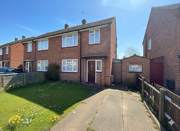 3 Bedroom Semi Detached House For Sale In Bain Avenue, Camberley, Surrey, GU15