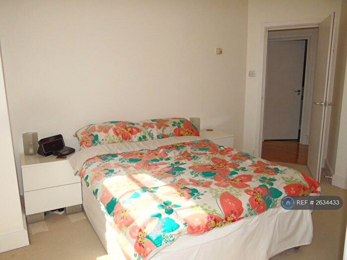 1 Bedroom Flat To Rent In Alie Street, London, E1