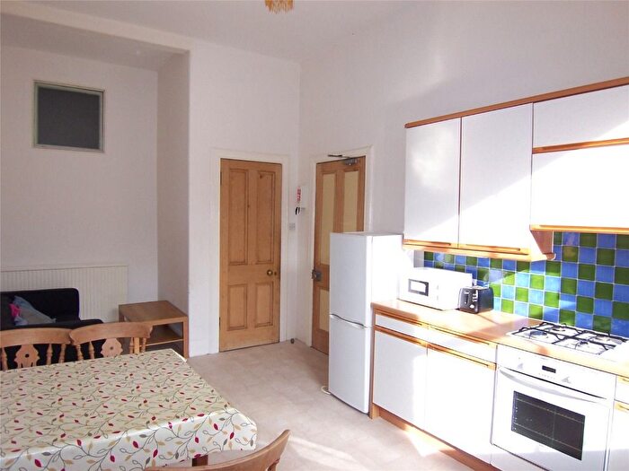 3 Bedroom Flat To Rent In Marchmont Road, Marchmont, Edinburgh, EH9