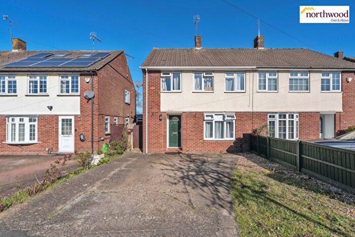 3 Bedroom Detached House For Sale In Bournehall Avenue, Bushey, WD23