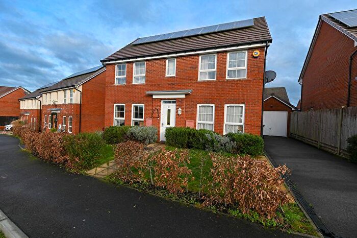 4 Bedroom Detached House For Sale In Cornflower Gardens, Clanfield, PO8
