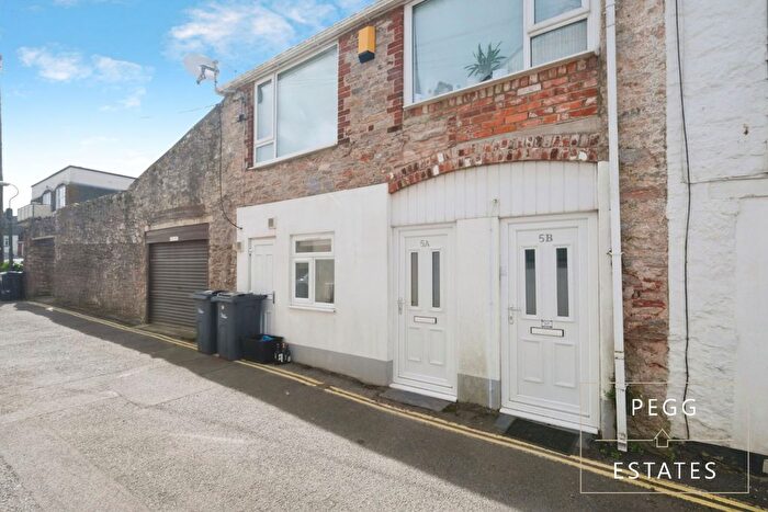 1 Bedroom Flat For Sale In St. James Place, Torquay, TQ1