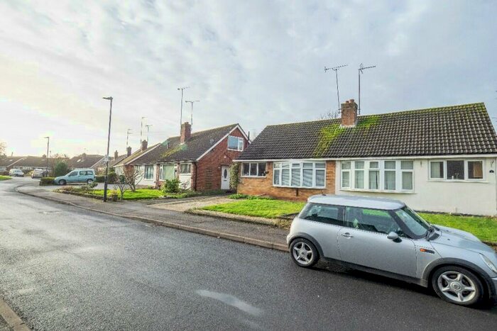 5 Bedroom Bungalow To Rent In Offa Drive, Kenilworth, Warwickshire, CV8