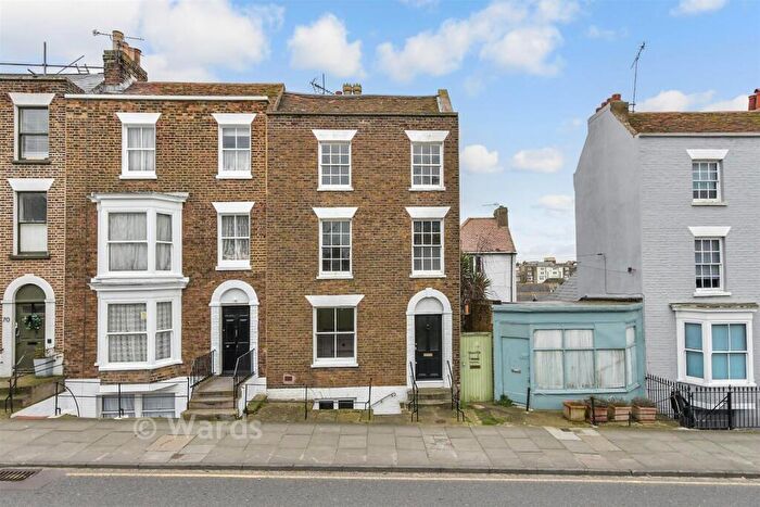 4 Bedroom End Of Terrace House For Sale In Trinity Square, Margate, Kent, CT9