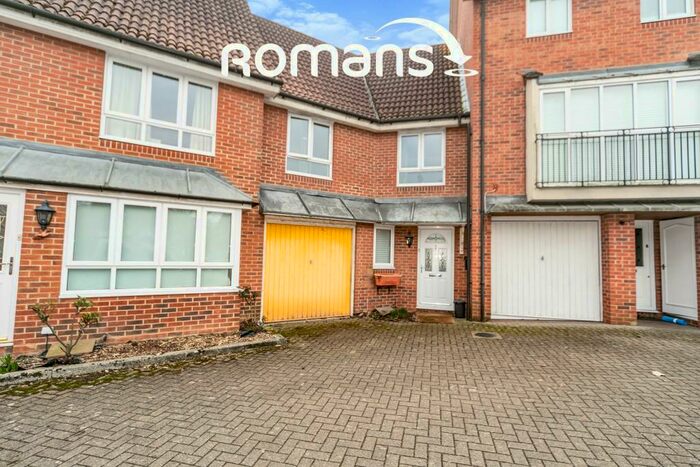 3 Bedroom Terraced House To Rent In Hartigan Place, Woodley, RG5